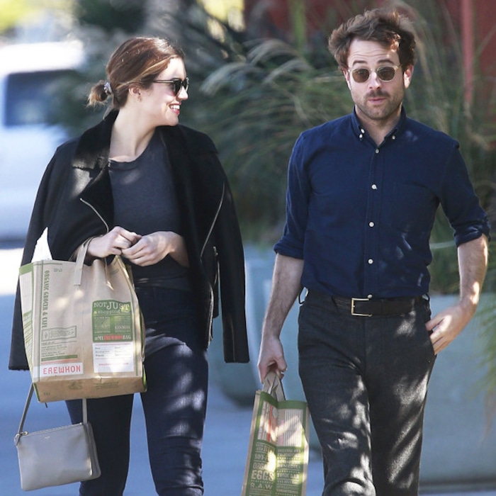 Mandy Moore Says She S Planning An Intimate Wedding To Taylor Mandy Moore Says She S Planning An Intimate Wedding To Taylor Goldsmith And Soon E News